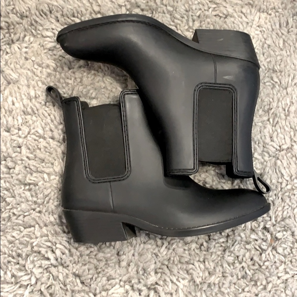 Weatherproof booties